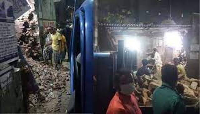 Muslim Mob Led by Islamist Haji Shafiullah Vandalise ISKCON Temple in Dhaka