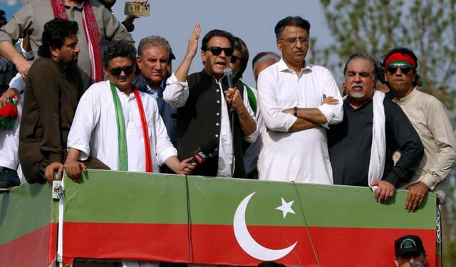 Imran Khan’s PTI prepares to dissolve Khyber Pakhtunkhwa assembly