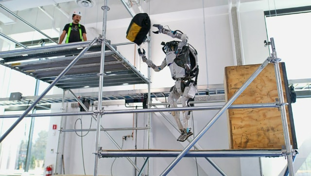 Boston Dynamics releases video of its Atlas Robot taking on a miniature parkour course