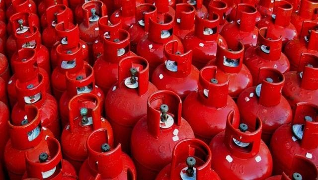 No new gas connection in Pakistan amid scarcity; under IMF strain, govt to ‘jack up’ price by 74%