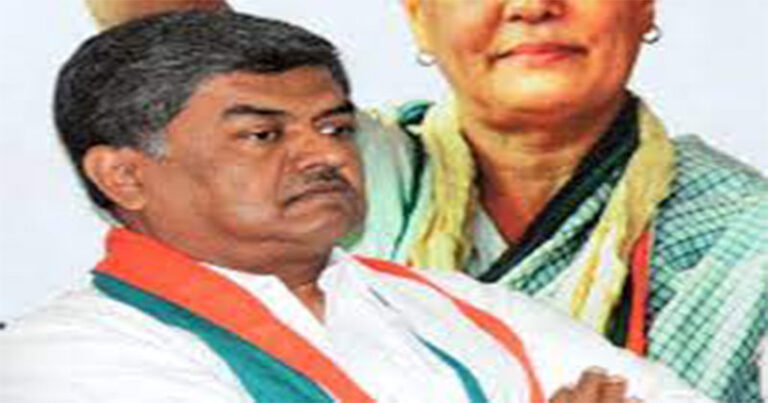 Congress leader Hariprasad compares Karnataka MLAs to ‘prostitutes’ for joining BJP