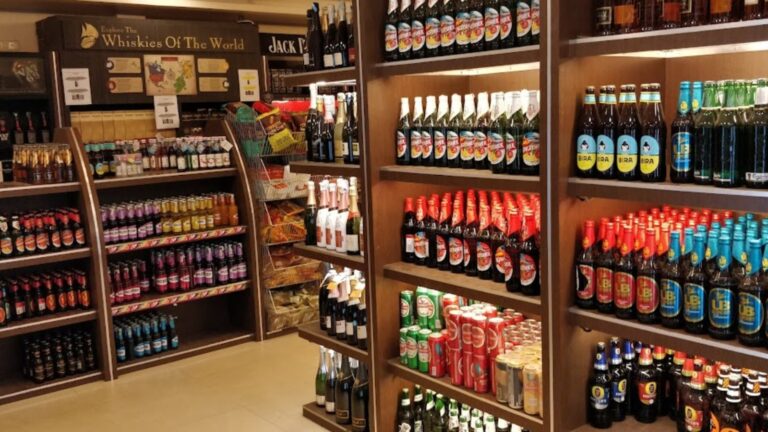 Karnataka to Continue with 21 Years as Minimum Age to Buy Liquor, Earlier Proposal to Lower Age Withdrawn Amid Objections