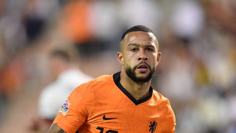 Barcelona Reach Agreement in Principle for Transfer of Memphis Depay to Atletico Madrid