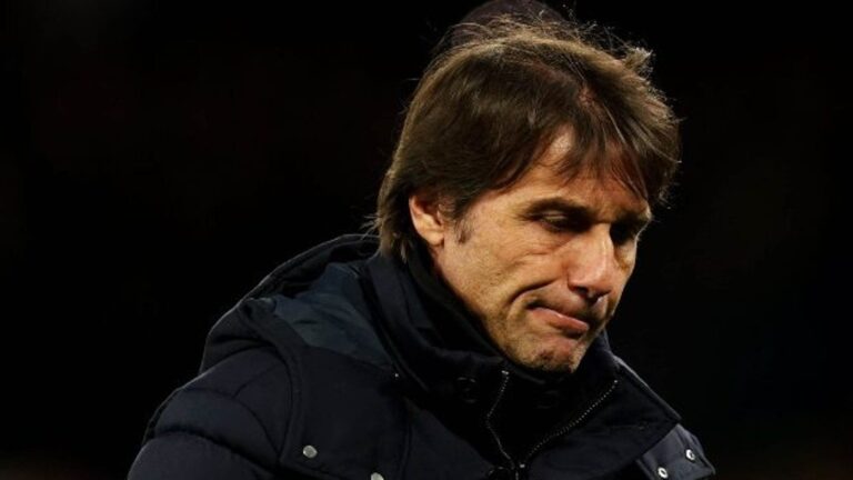 Tottenham Boss Antonio Conte to Undergo Surgery to Remove Gallbladder