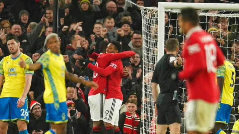 Manchester United Finish off Nottingham Forest to Cruise into League Cup Final
