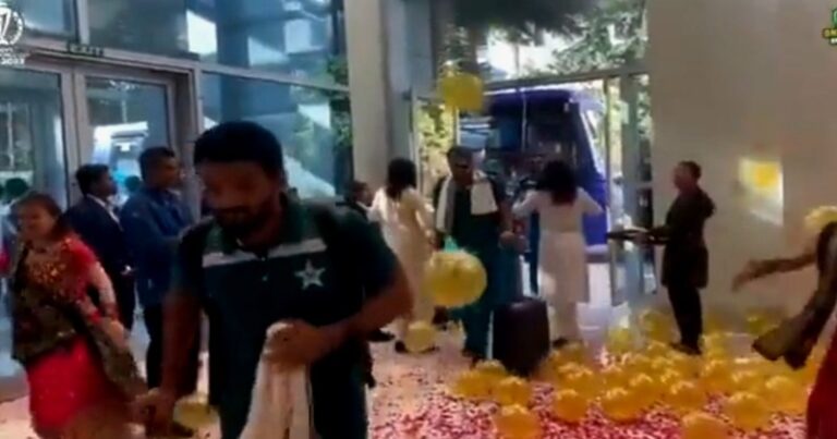 Netizens fume as Pakistani cricket team gets rousing welcome ahead of mega clash