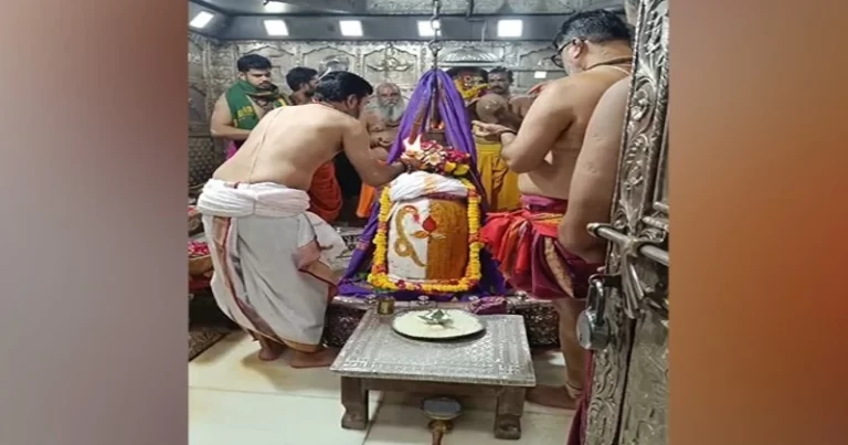 Special puja performed at Mahakaleshwar temple for victory of team India